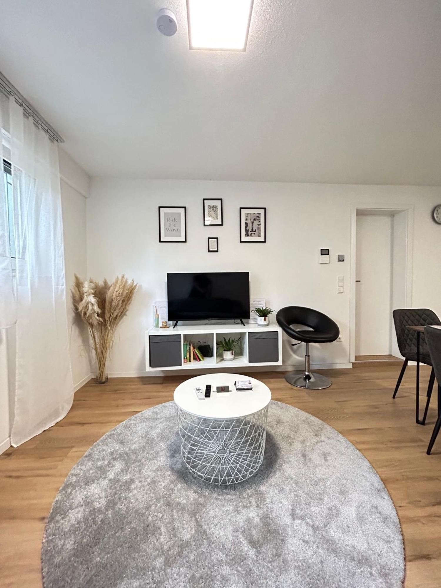 Souterrainwohnung - Remseck Am Neckar Bagian luar foto